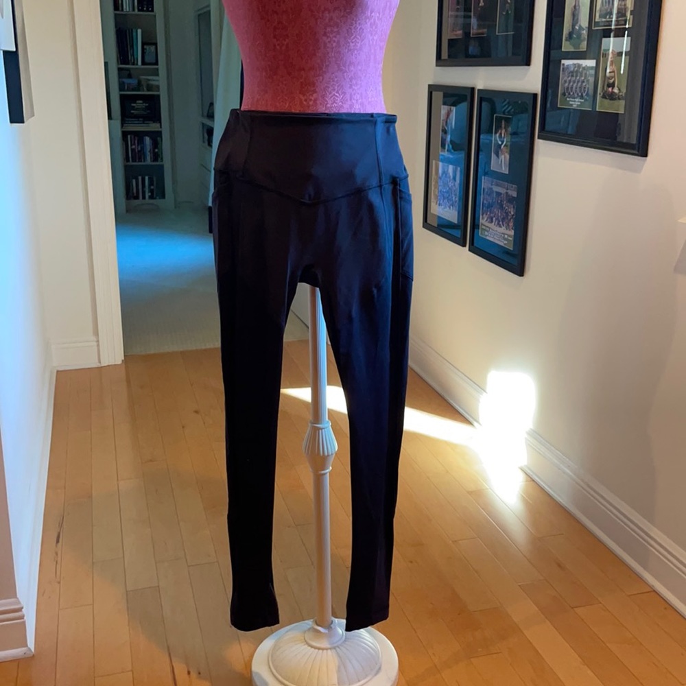 High wasted lululemon leggings with pockets